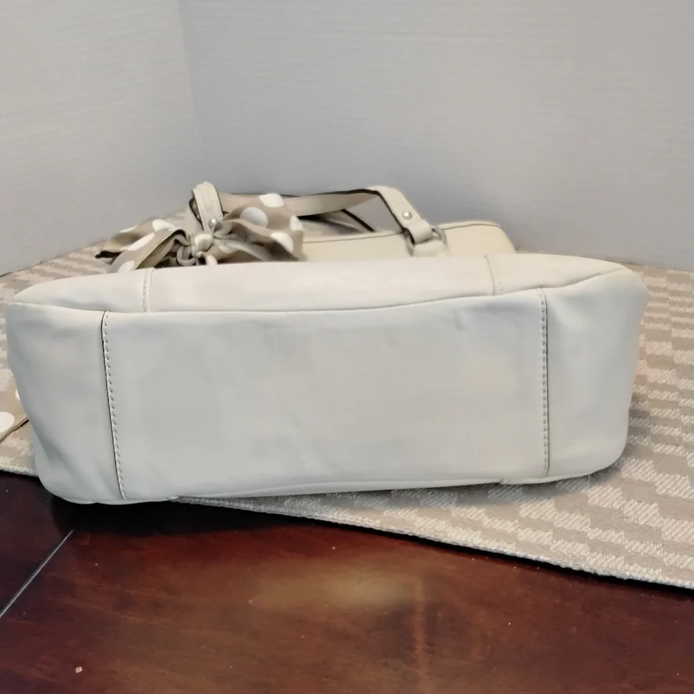 Coach Daisy Mia Cream Leather F-239014 EUC - Picture 9 of 9